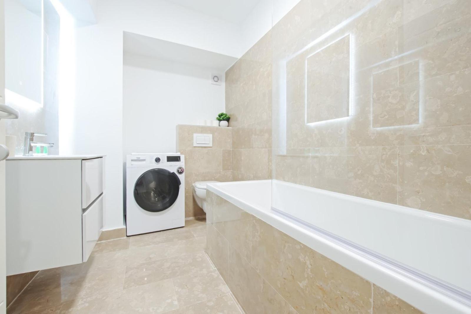 Himson-Blue Apartament Jassy Zewnętrze zdjęcie