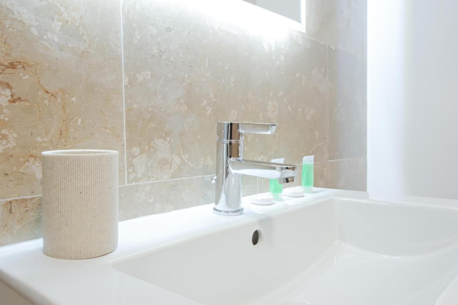 Himson-Blue Apartament Jassy Zewnętrze zdjęcie